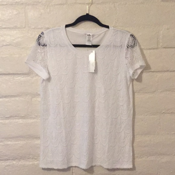 Isela Tops - 🇺🇸 3 for$10 Must bundle 3 🇺🇸 items for discount.